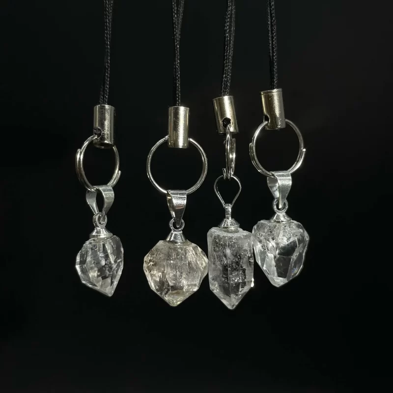 Hekimeng diamond rough stone Shi Ying crystal therapeutic stone mineral rough stone, pendant, mobile phone chain, bag chain. - 图片 4